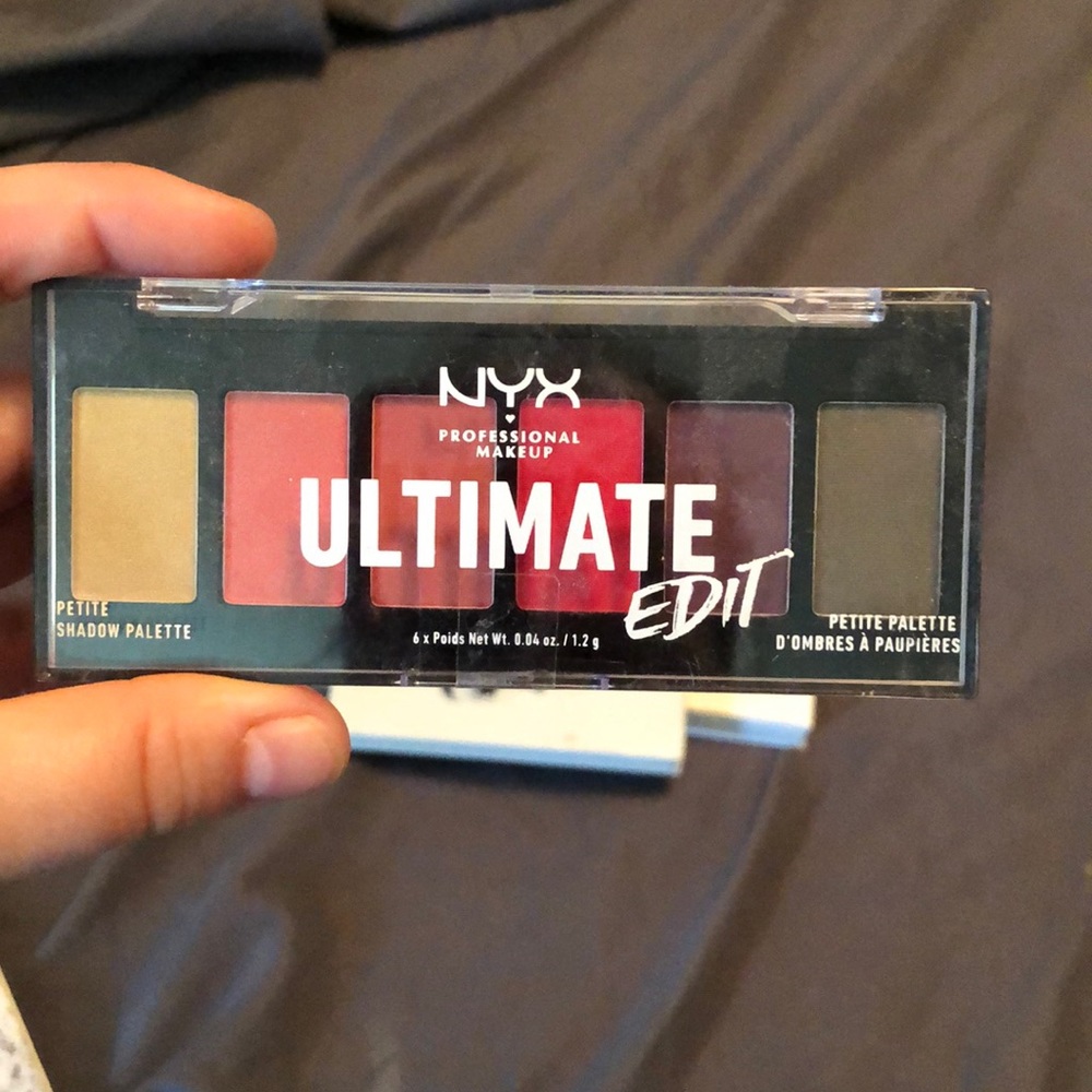 Make up pallet